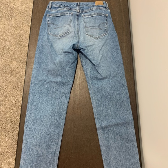 American Eagle Baggy Jeans- Size 4 - Picture 2 of 3